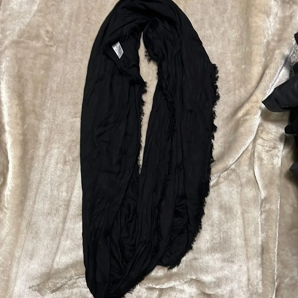 Infinity Scarf - Picture 1 of 2